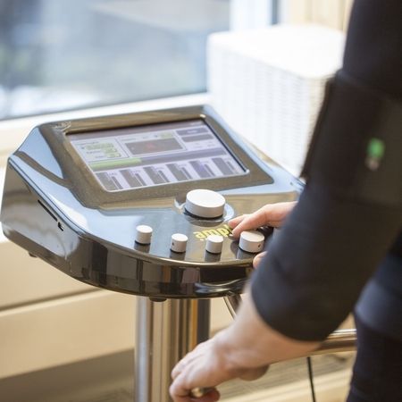 Gerät für EMA-Training in der Detailaufnahme