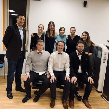 Teamfoto bei unserer Weihnachtsfeier im exaktaktiv München